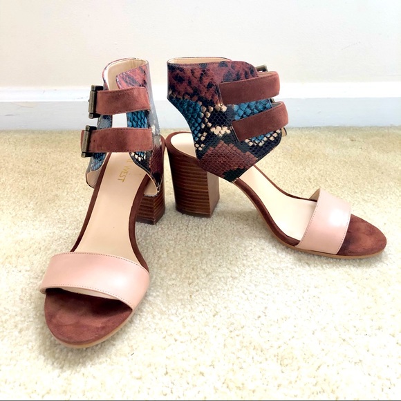 ✨🤩 Sz 7.5 Nine West embossed Python and suede leather strap sandals - Picture 1 of 8